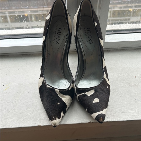 GUESS Pony Hair Cow Print Stiletto heels | 7M | Statement Animal Print Pumps - Picture 3 of 10